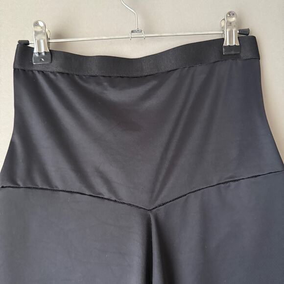 Maidenform‎ sz M cutoff Shapewear Shorts Black - Picture 7 of 8
